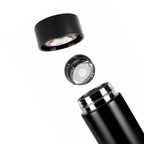 Interior da garrafa térmica de inox com filtro em aço inoxidável e tampa com termômetro digital